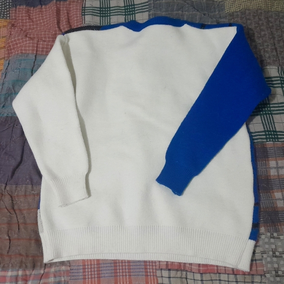 SOLD Vintage The Little Mermaid Sweater - Picture 3 of 3